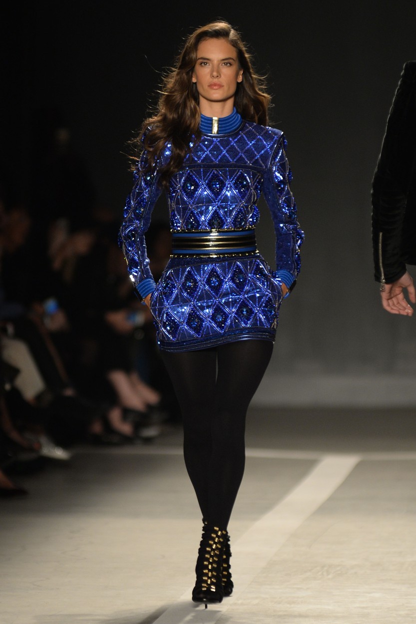 FOTO: Kolekcija Balmain x H&M po eni uri v Sloveniji že skoraj razprodana!