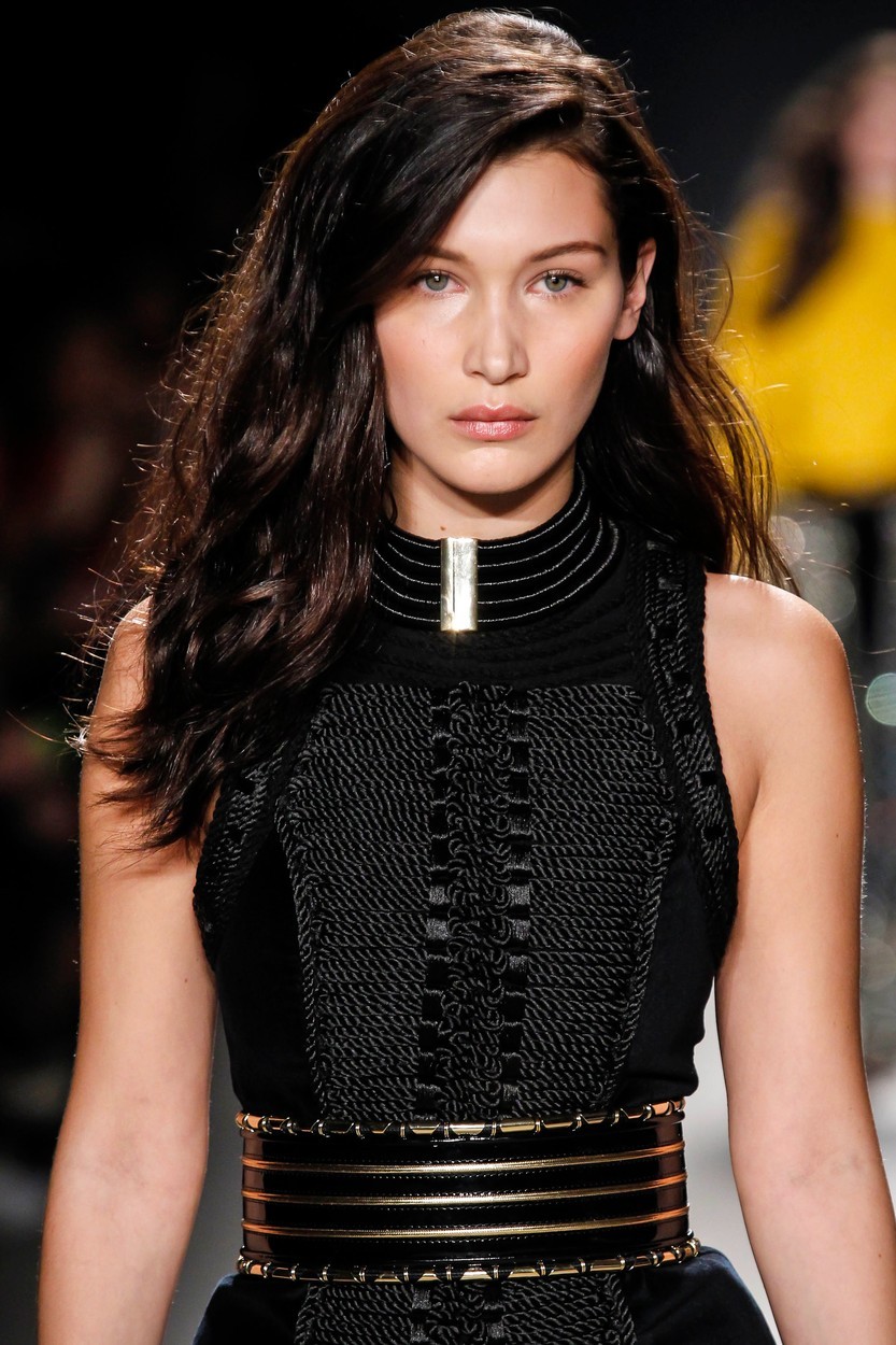 FOTO: Kolekcija Balmain x H&M po eni uri v Sloveniji že skoraj razprodana!