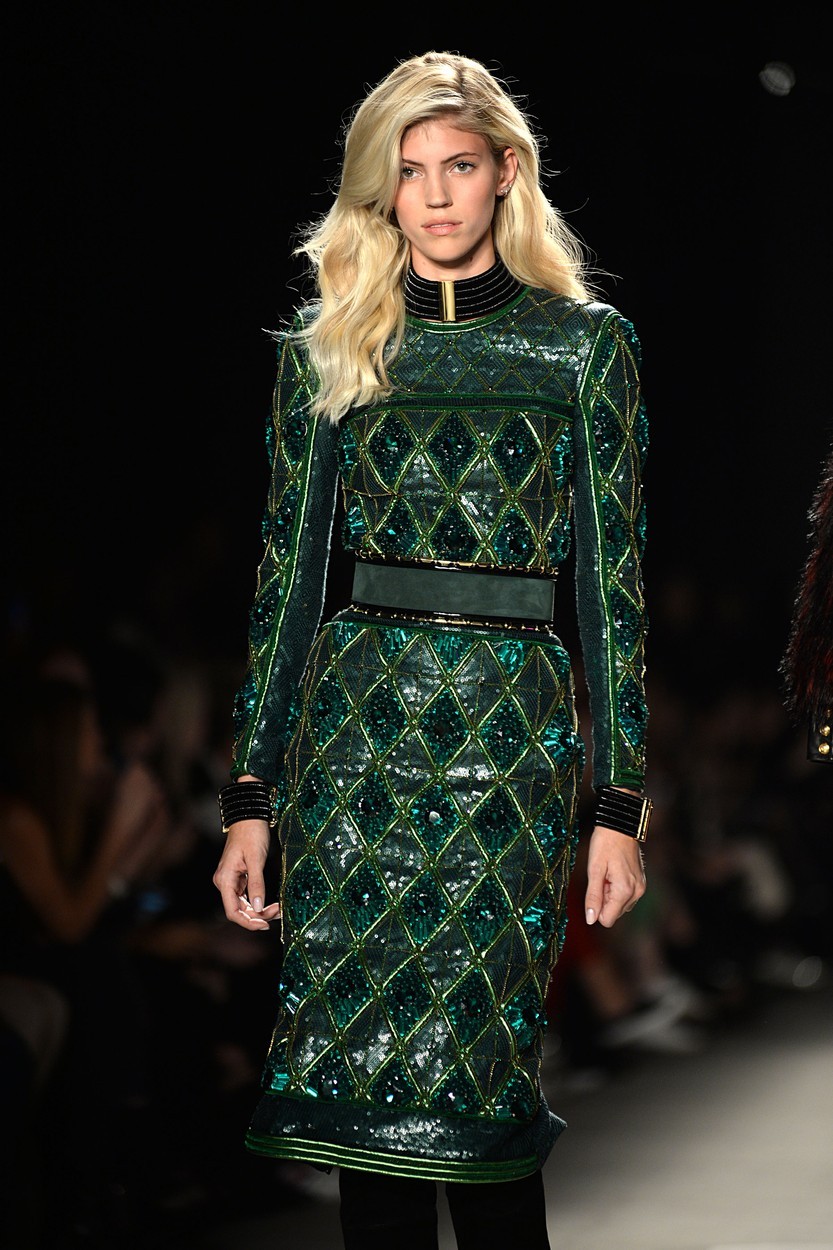 FOTO: Kolekcija Balmain x H&M po eni uri v Sloveniji že skoraj razprodana!