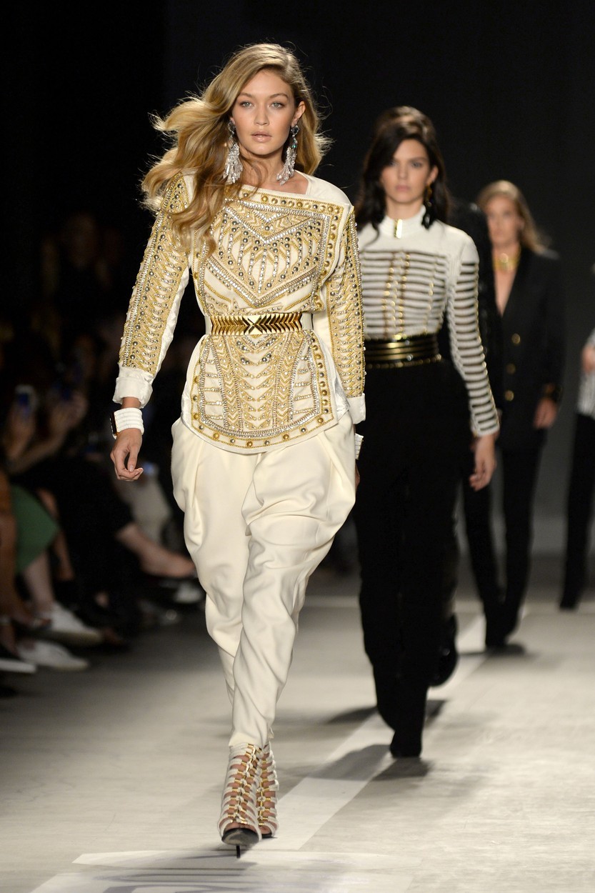 Oglej si še utrinke s svetovne premiere kolekcije Balmain x H&M: http://bit.ly/1Q6C4GS