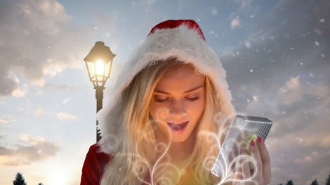 Cosmo Božiček: TOP predlogi za novoletna darila, ki jih lahko tudi osvojiš!