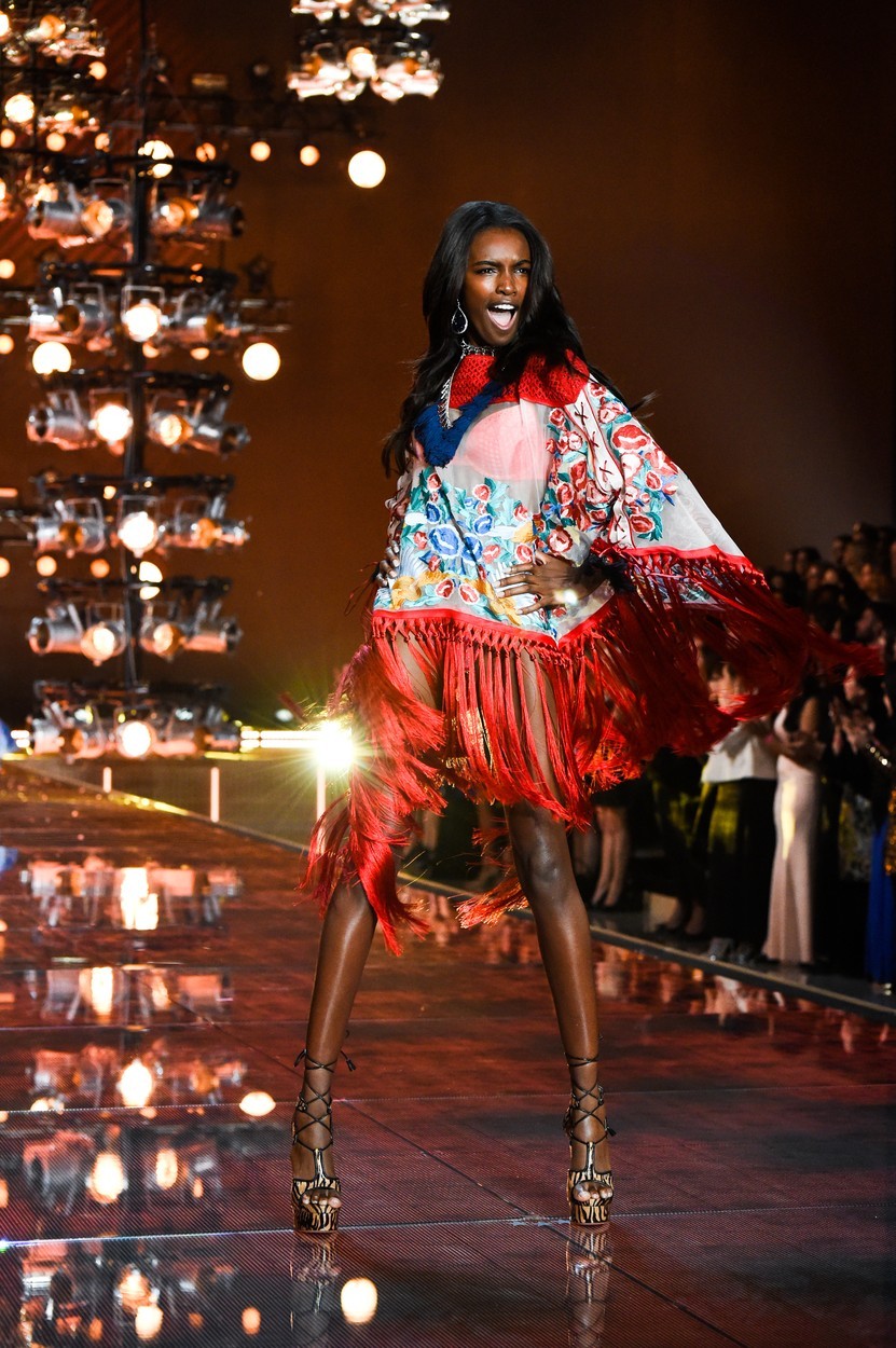 Leomie Anderson je stara 21 let in prihaja iz deževnega Londona, slovi pa kot izrazito duhovito dekle. Meni, da si …