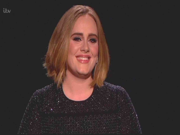 FOTO: Adele se je ostrigla!