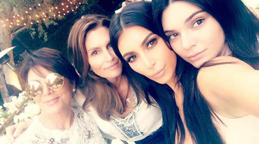 TAKO so videti sestre Kardashian brez ličil in retuširanja! (foto: Owen Smith, Timothy White, Andres Overgaard/E!)