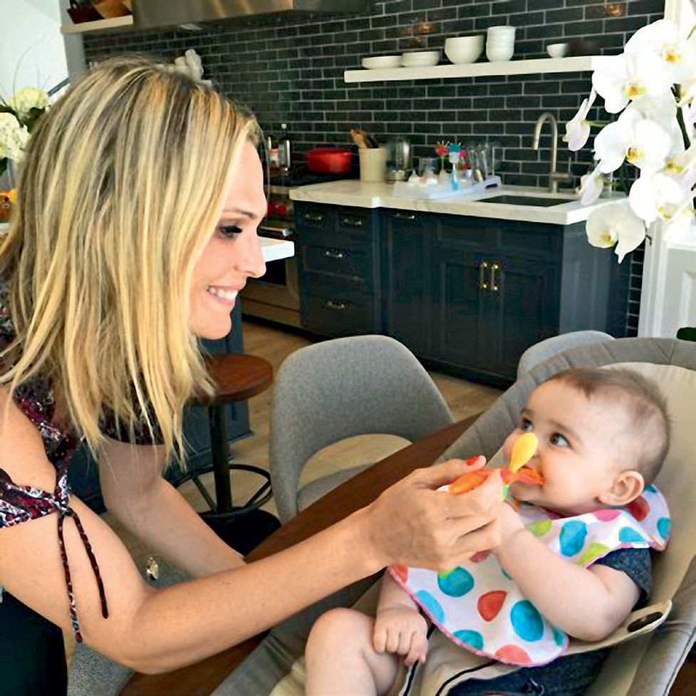 26. marec: Manekenka Molly Sims je dobrodošlico izrazila deklici Scarlett May. Zanjo in za njenega moža, filmskega producenta Scotta Stuberja, …
