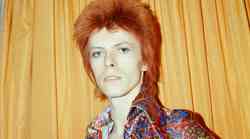 Umrl je David Bowie, sloviti glasbenik s kontroverznim zasebnim življenjem