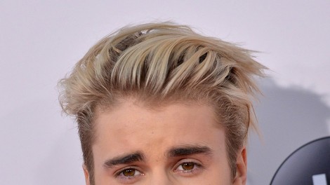 FOTO: Justin Bieber ima po novem vijolične lase!