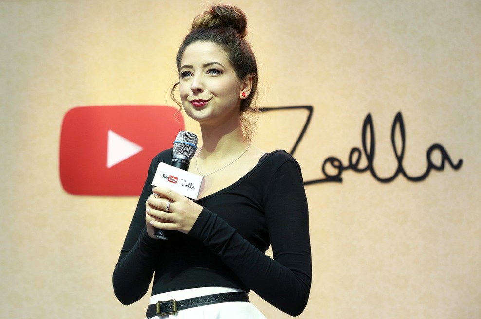 Izdala je nadaljevanje prvega romana Spletna punca (Girl Online)!  (foto: Profimedia)