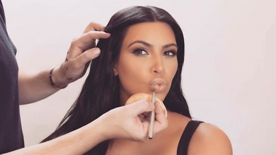 FOTO in VIDEO: Obraz Kim Kardashian je postal čudno drugačen (foto: profimedia)