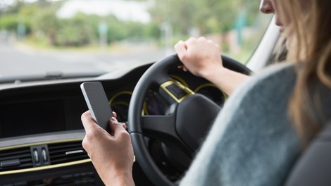 Se zavedaš nevarnosti 'tekstanja' med vožnjo?
