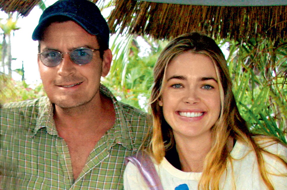 Igralki Denise Richards po ločitvi Charlie Sheen še vedno greni življenje (foto: Profimedia)