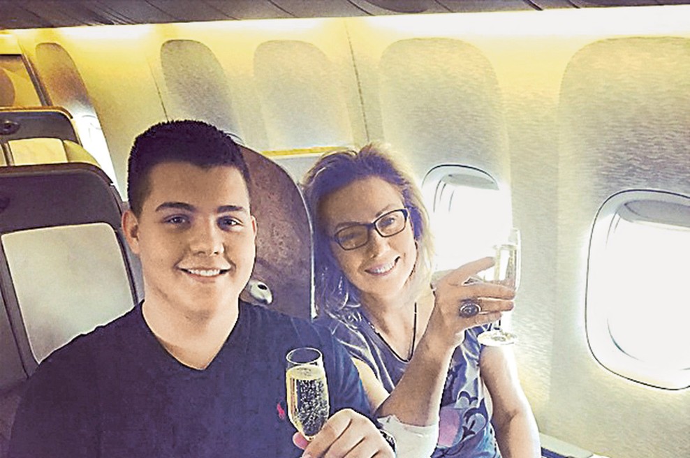Neverjetno, kaj bo sin Lepe Brene dobil za rojstni dan (foto: Story press)