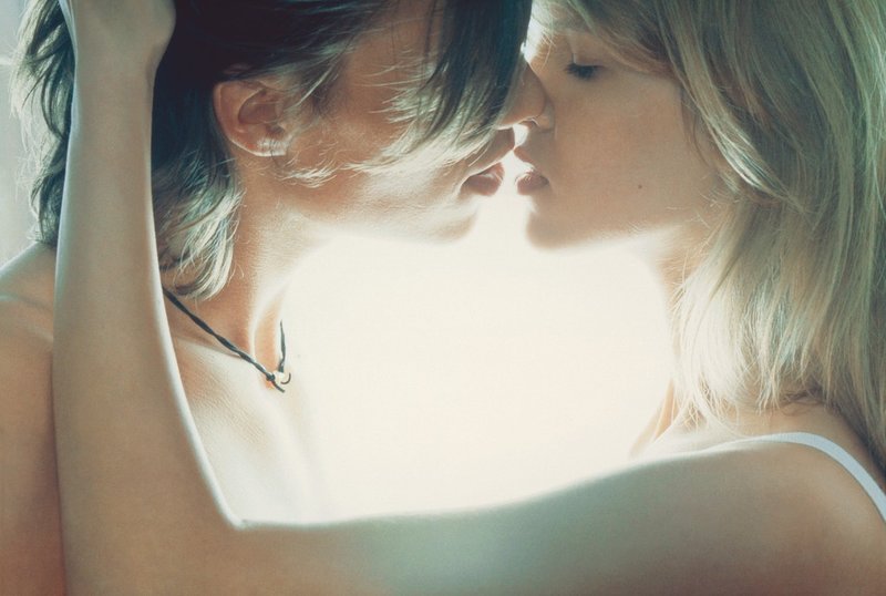 6 najbolj vročih ljubezenskih poljubov (foto: Profimedia)