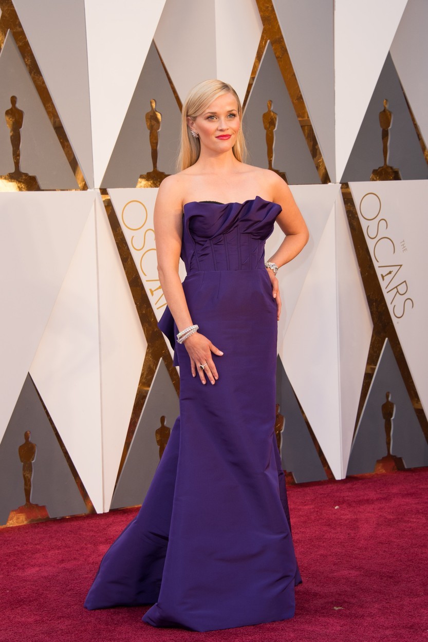 Reese Witherspoon Serija Male laži je Reese Witherspoon (42 let) pognala v sam vrh zvezdniškega neba. Poleg tega, da v …
