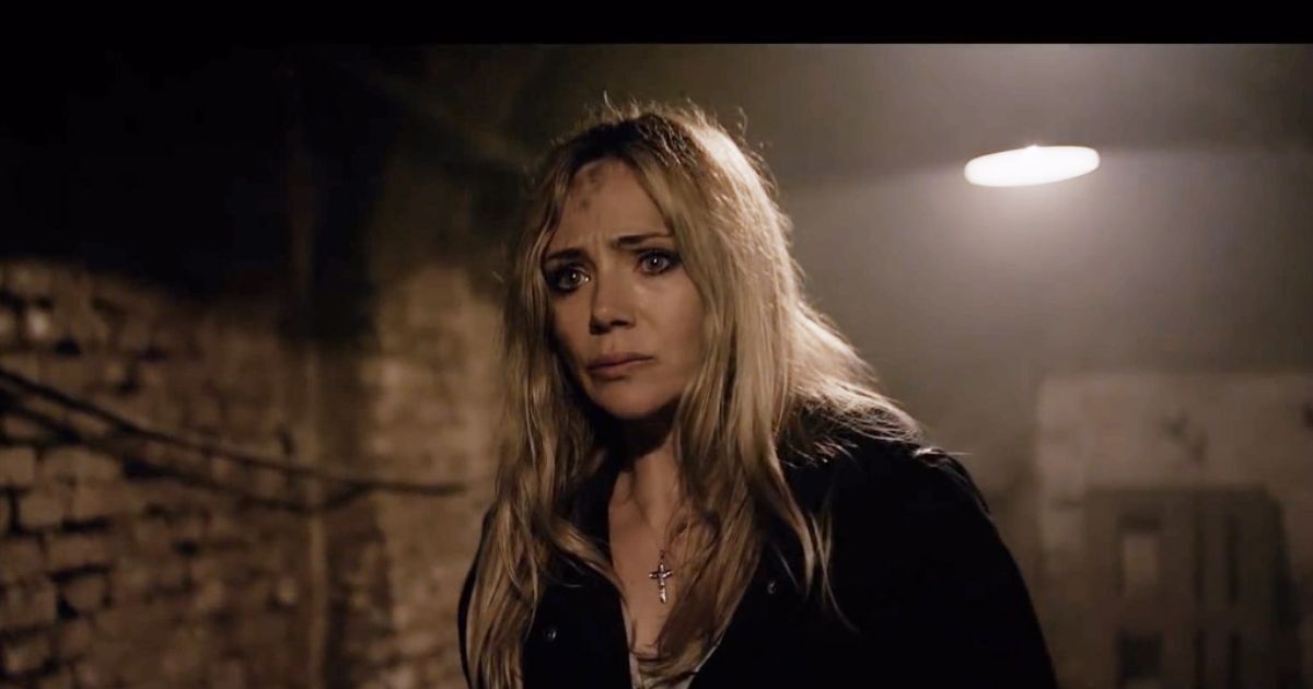 Katarina Čas blesti v novem filmu Prehod (The Rift) .
