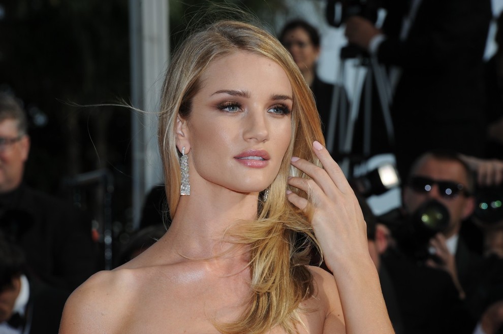 Lepotica Rosie Huntington Whiteley je zaslovela ko obraz Victoria's Secret, kot igralka pa se je preizkusila v filmu Transformers. A …