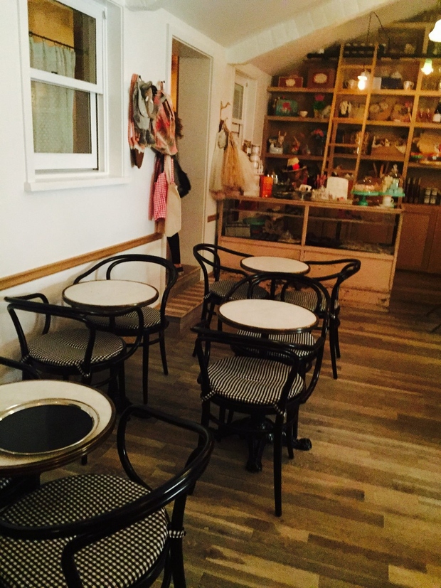 FOTO: Pokukaj v notranjost preproste restavracije Jessice Biel