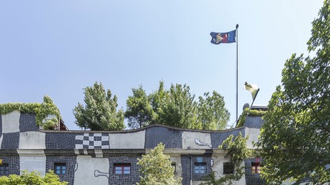 Hundertwasser, markanten muzej na Dunaju, praznuje 25 let