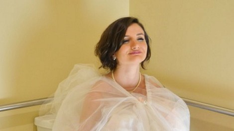 VIDEO: Top WC pripomoček za neveste z velikim krilom!