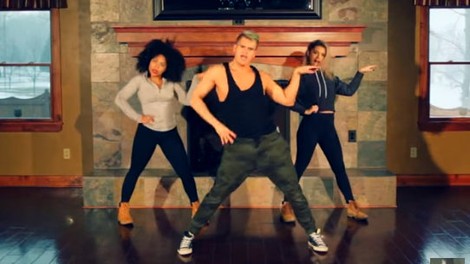 VIDEO: Energična plesna vadba navdušuje splet in tudi tebe bo!
