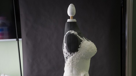 Uganeš, zakaj je ta poročna obleka nekaj zelo posebnega?