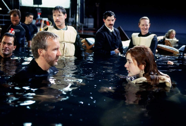 … vodi, v kateri so snemali. Kot je igralka povedala v enem od intervjujev, je bilo prav snemanje v vodi …