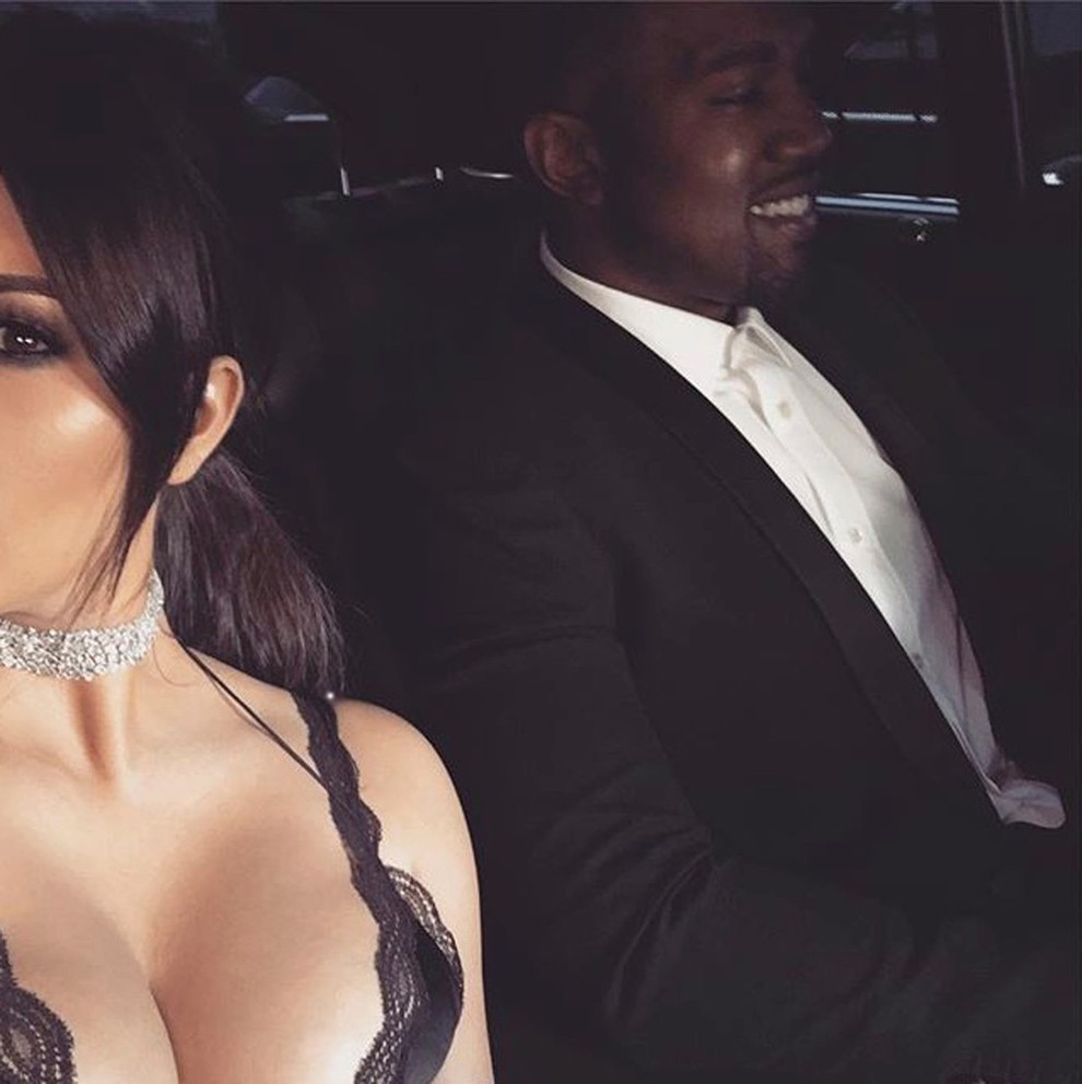 FOTO: Kim Kardashian pritegnila pozornost z najglobjim dekoltejem doslej