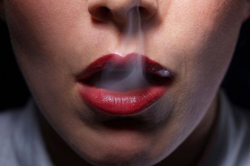 5 stvari, ki bi jih morala vedeti vsaka mlada kadilka! (foto: profimedia)