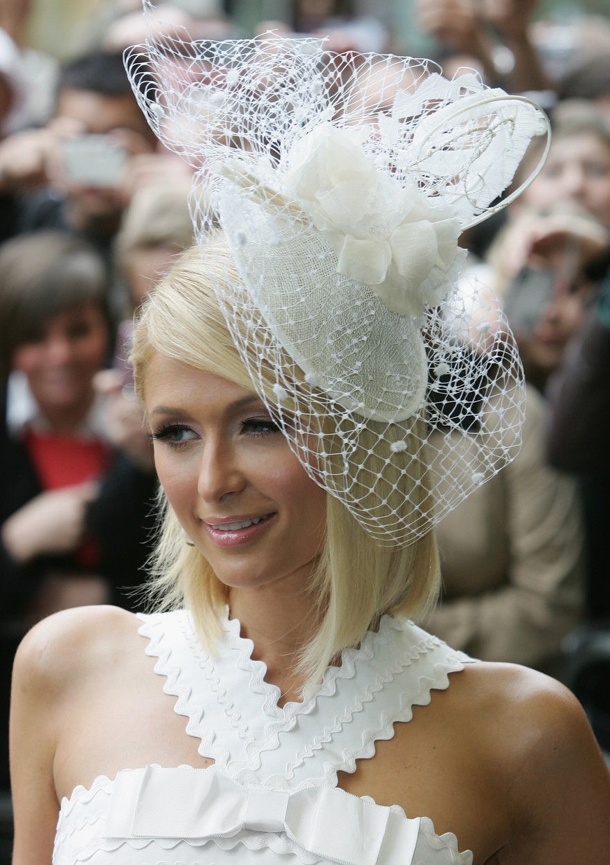 3. Paris Hilton, Japonska Paris Hilton so prepovedali vstop na Japonsko zaradi zapisa v kazenski evidenci, ker naj bi imela …