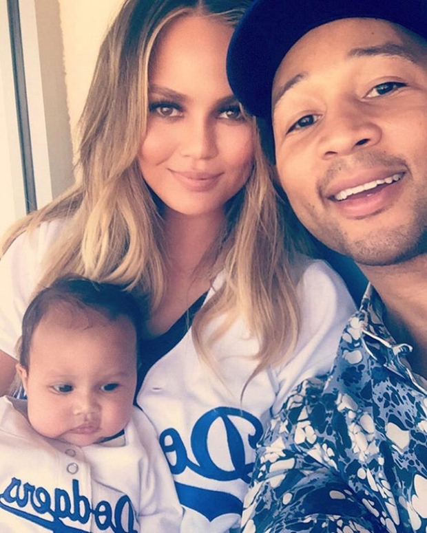 Tudi ta ljubka fotografija, na kateri imata mamica in hči identični majici športnega kluba Dodgers je nastala letos poleti.