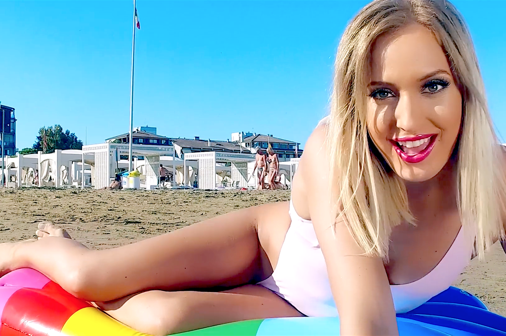 VIDEO: Ines Erbus v novem spotu kot slovenska Severina (foto: YouTube printscreen)