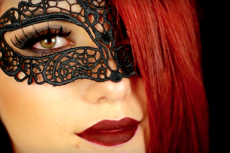 VIDEO: Preprost in noro zapeljiv make-up za zabavo za noč čarovnic 2016 (foto: YouTube screen shot)