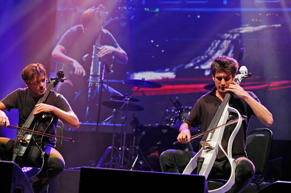 Svetovna glasbena senzacija 2Cellos podira rekorde: Prihajajoči aprilski koncert v Stožicah razprodan! (foto: Profimedia)