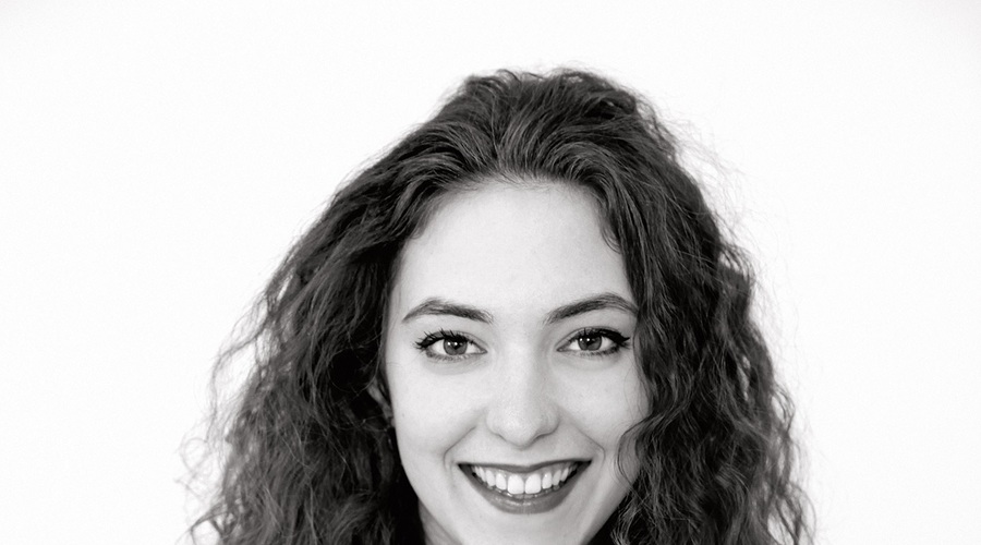 Anamarija Lukovac (na fotografiji) redno piše za revijo Cosmopolitan. (foto: Helena Kermelj)