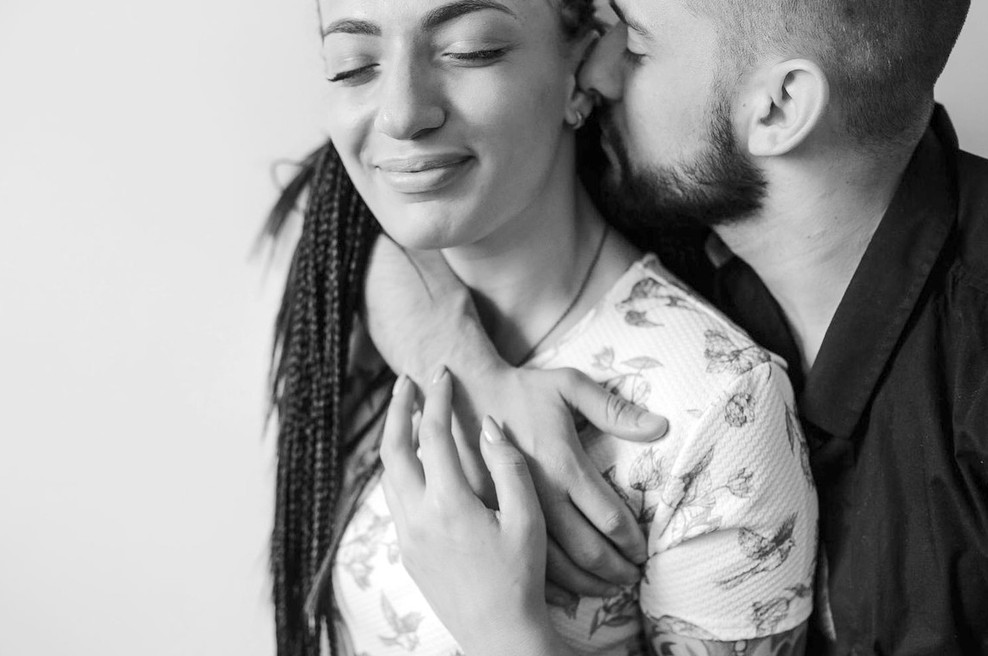 Teh 36 vprašanj ustvari takšno intimno bližino, da se bosta zaljubila! (foto: Profimedia)