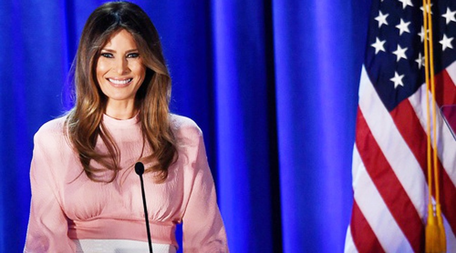 Bo-žan-sko! TO poletje bomo džins nosile kot Melania Trump (modni TREND!) (foto: Profimedia)