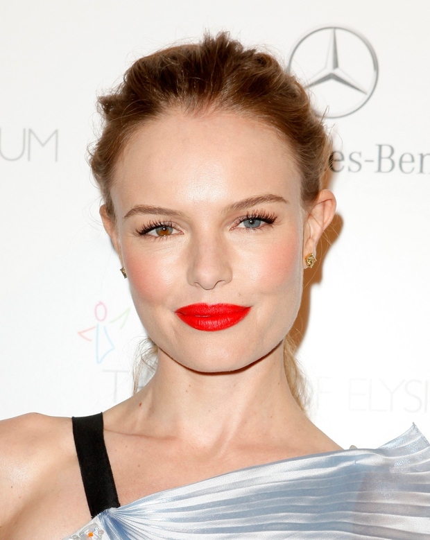 3| Kate Bosworth Govorimo o enem bolj znanih primerov heterokromije (pojav, ko ima človek različna očesa) v Hollywoodu! Eno oko …