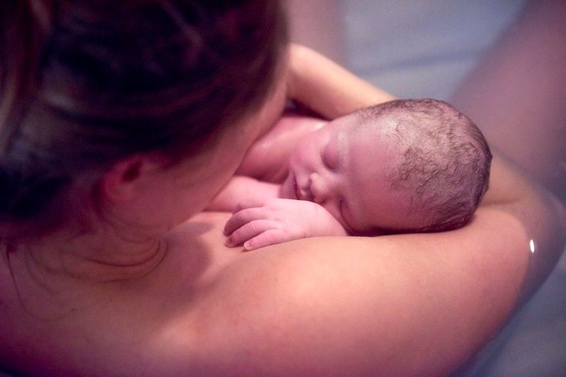 Kako ženska čuti sebe prve minute po rojstvu otroka? Ta zapis preberita OBA! (foto: Profimedia)