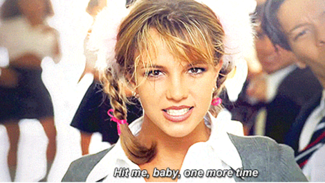 OMG! Poglej, komu je bila v originalu namenjena skladba Britney "Hit me, baby, one more time"
