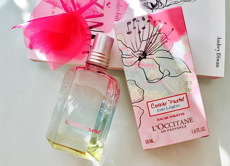 Lepotni namig: Ovij se v dišavo meseca marca L'Occitanovo Cerisier Pastel (foto: Cosmopolitan)