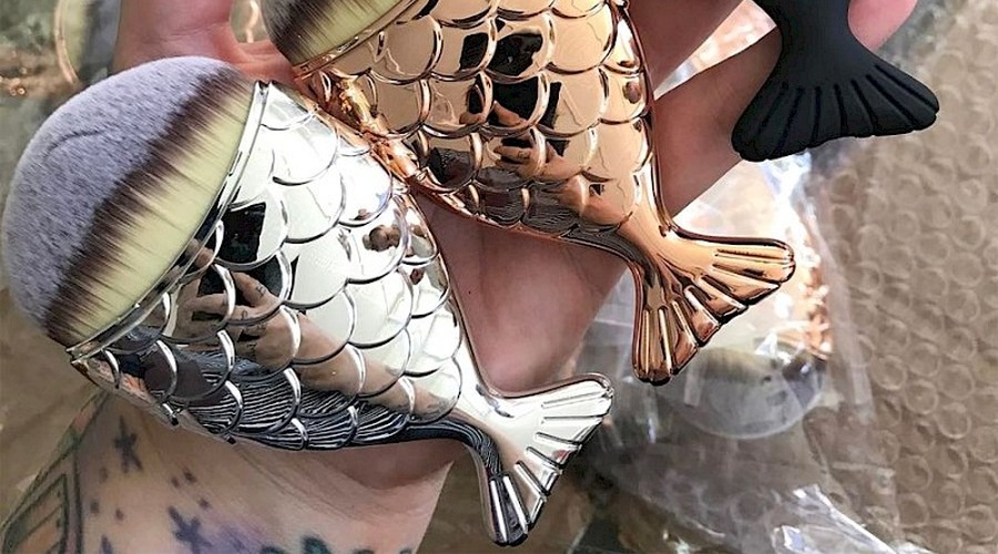 Lepotni svet (in mi tudi) nori za temi ljubkimi čopiči za ličenje! (foto: Mermaid Salon)