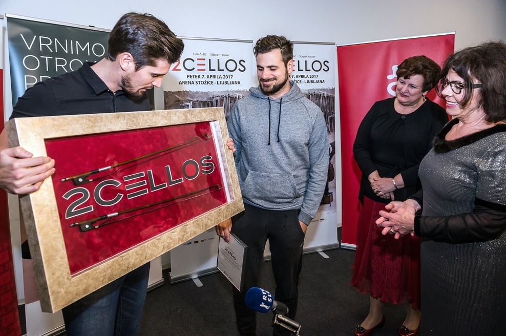 Loka 2Cellos prodana za kar 12.000 evrov! (foto: Simone Di Luca)