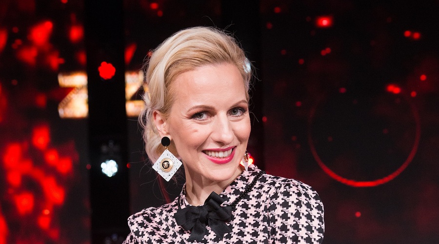 Sodnica Nika (Zvezde plešejo) spregovorila o kritikah in pokazala fotografije iz najstniških let (foto: Miro Majcen/POP TV)