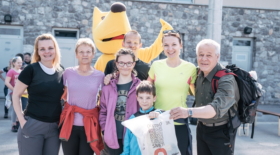 V Vipavski dolini začetek že osme sezone akcije Očistimo naše gore (foto: Promo)