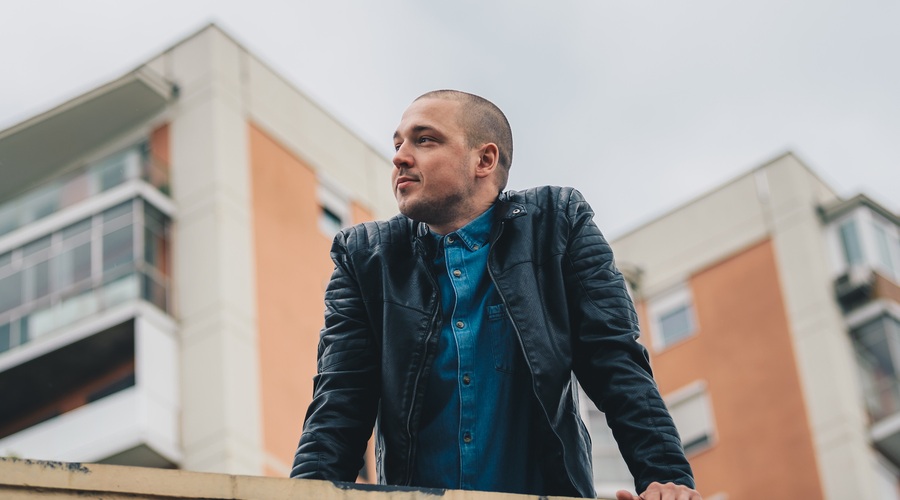 Toni (Ex-IN&OUT član) je nazaj! Poglej video za njegov nov komad Moraš naprej (foto: Matic Kremžar Photography)
