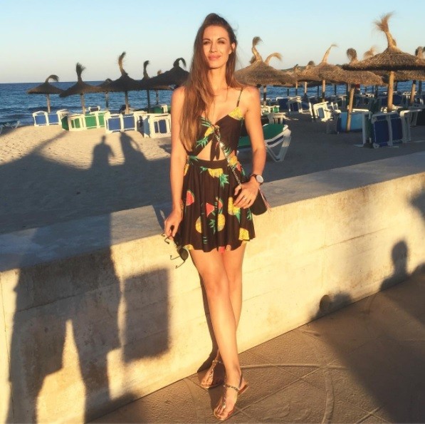 Tara Zupančič je na svojem Instagram profilu objavila tole fotografijo iz počitnic na Palmi De Mallorci. A nima noro luštne …