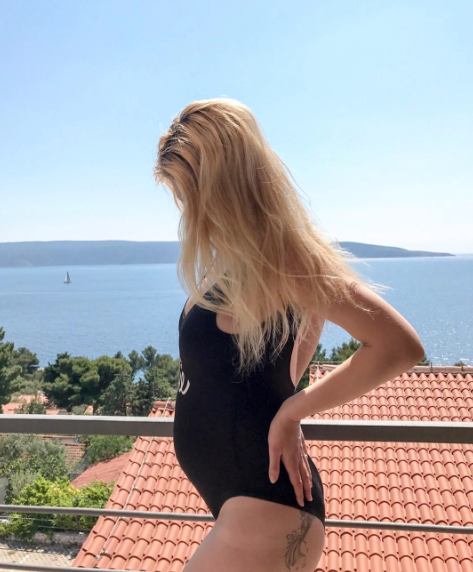 LARA KOREN, nekdanja miss Lara počasi že odšteva dneve, ko bo pozdravila svojo prvorojenko in na Instagramu navdušuje s stilom …