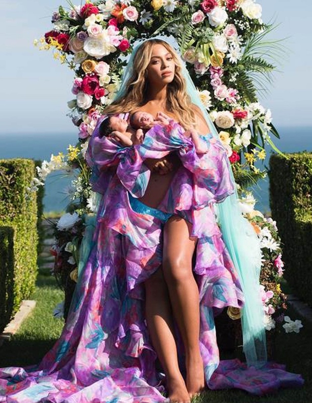 Po poročanju TMZ sta Beyonce in Jay Z dvojčka iz porodnišnice pripeljala v tole čudovito domovanje ...