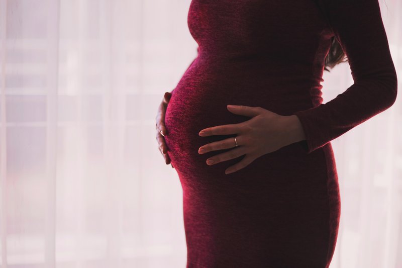 Kaj se dogaja z mano med nosečnostjo? (foto: Unsplash/freestocks)