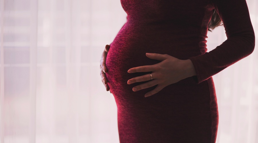 Kaj se dogaja z mano med nosečnostjo? (foto: Unsplash/freestocks)